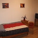 Ferienwohnung Mit 4 Schlafzimmer Fuer 2 Bis 9 Gaeste----Apartment With 4 Bedrooms For 2 To 9 Guests