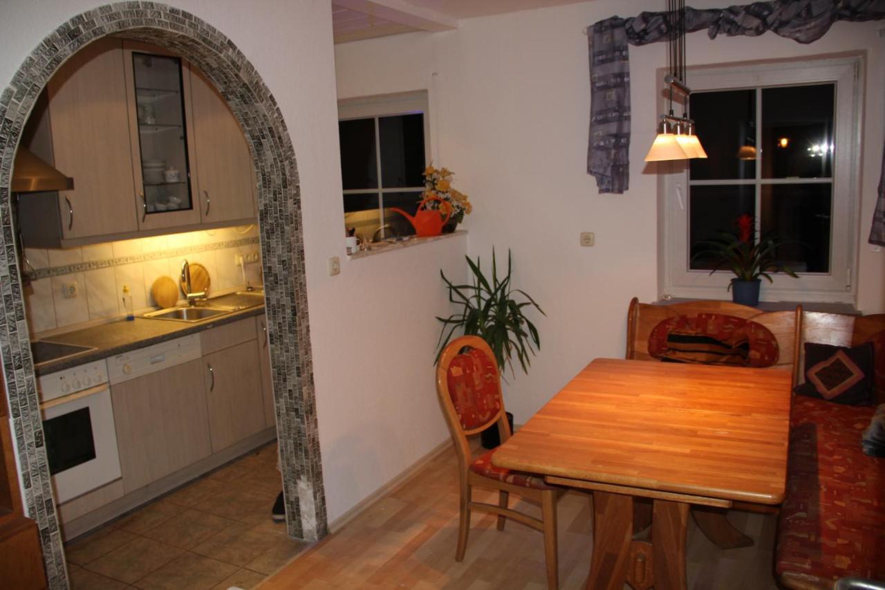 Apartment Mit 4 Schlafzimmer Fuer 2 Bis 9 Gaeste----apartment With 4 Bedrooms For 2 To 9 Guests Nürnberg